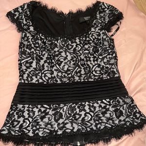TADASHI Collection White & Black Lace Elegant Top Size 6